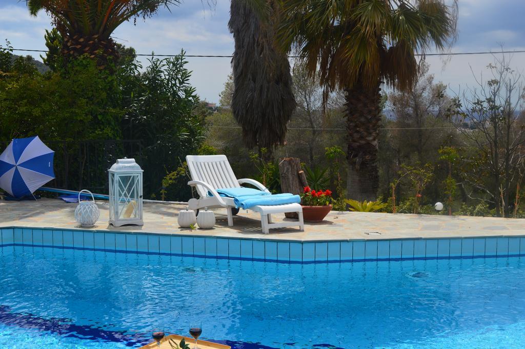 Villa Suites Lagonisi Luxury Exterior photo