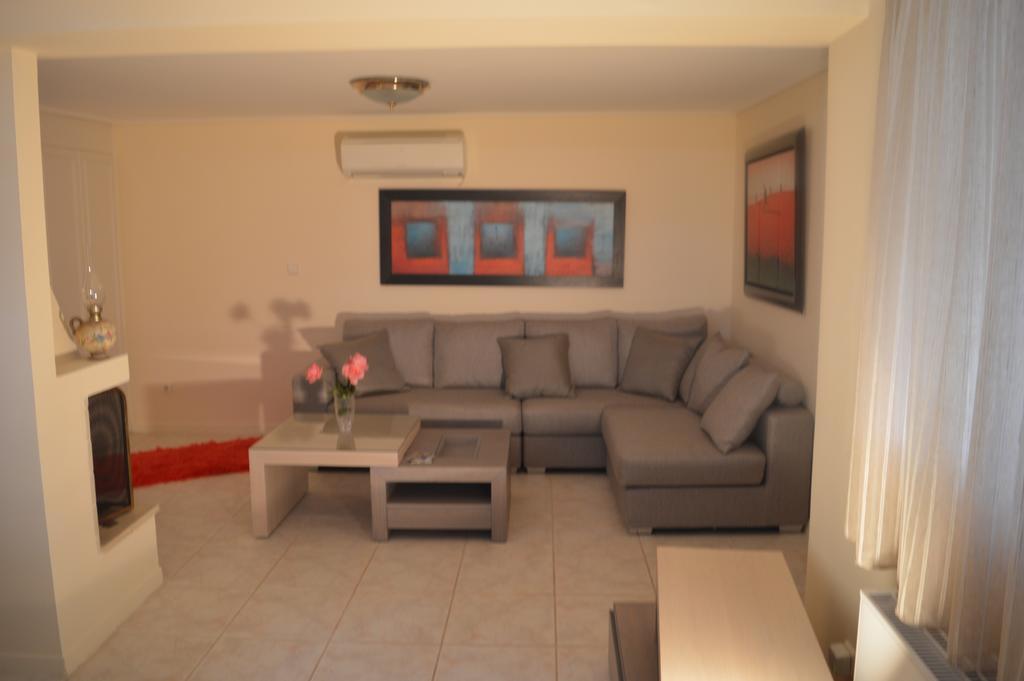 Villa Suites Lagonisi Luxury Exterior photo