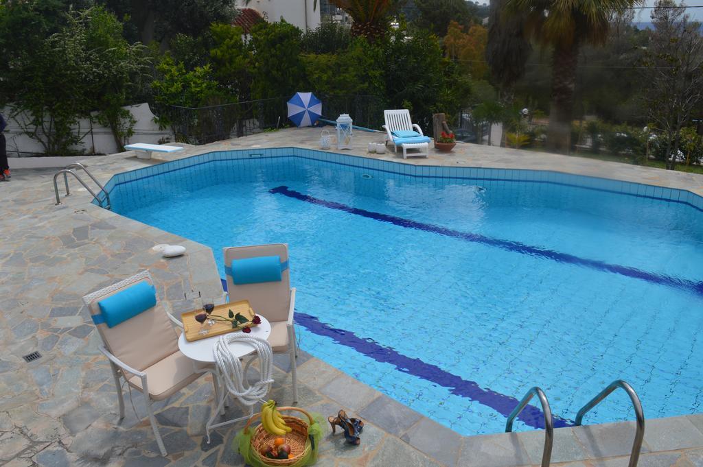 Villa Suites Lagonisi Luxury Exterior photo