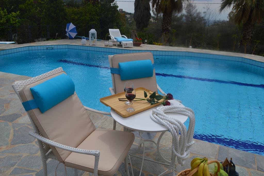 Villa Suites Lagonisi Luxury Exterior photo