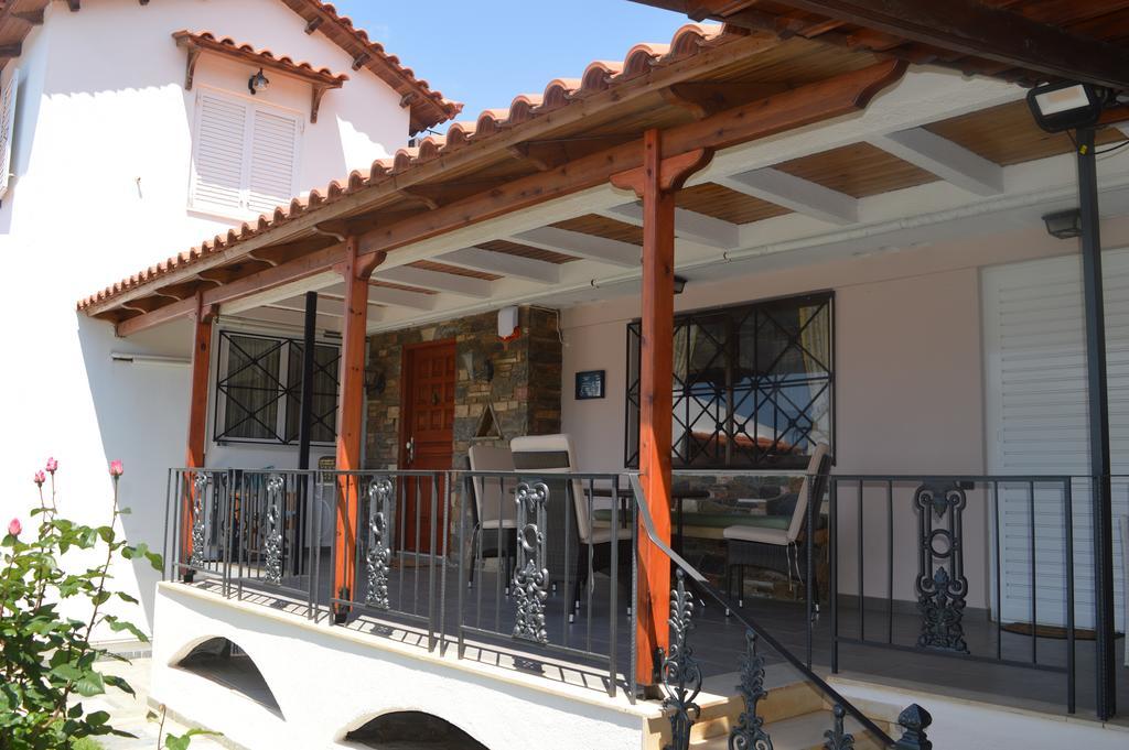 Villa Suites Lagonisi Luxury Exterior photo