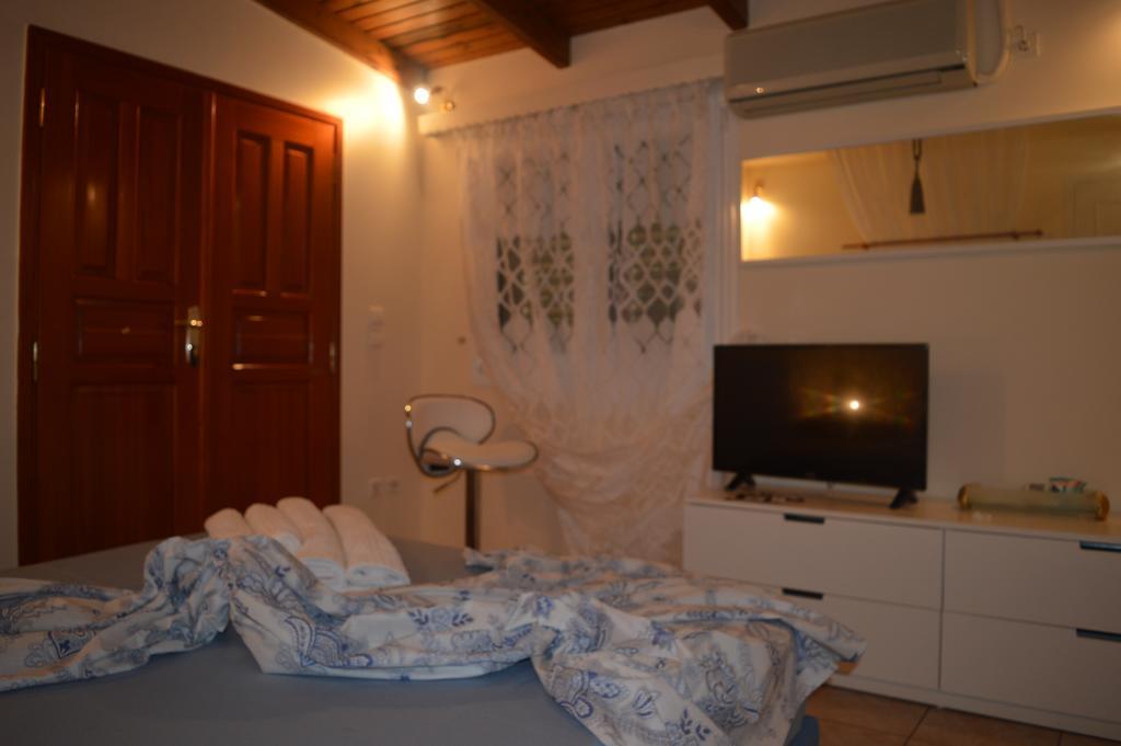 Villa Suites Lagonisi Luxury Exterior photo