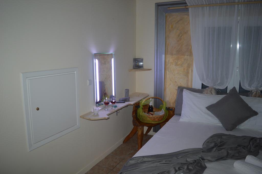 Villa Suites Lagonisi Luxury Exterior photo